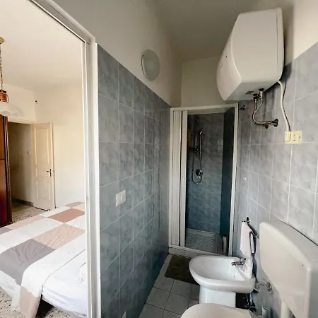 Home Rising Sun - Rooms With Private Bathrooms Catania Exterior photo