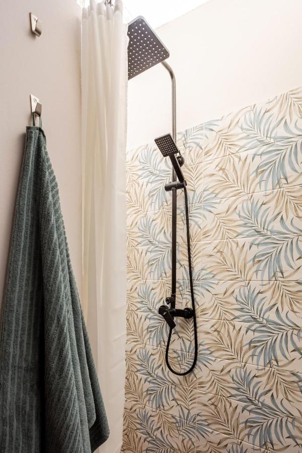 Homestay Rising Sun - With Private Bathrooms *