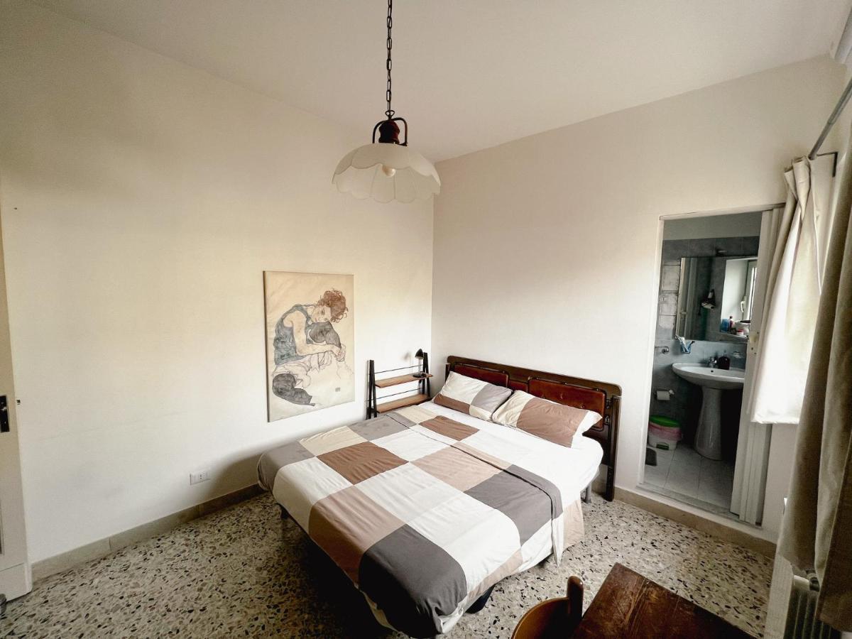Rising Sun - With Private Bathrooms Catania
